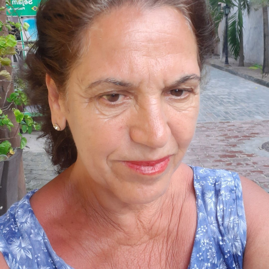 Lucia H.
